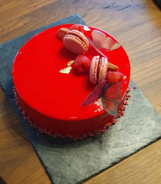 Pro velký zájem zařazujeme do nabídky znovu francouzské dezerty - poslední "sladký" kurz tohoto roku!!! Sobota 29. 11....